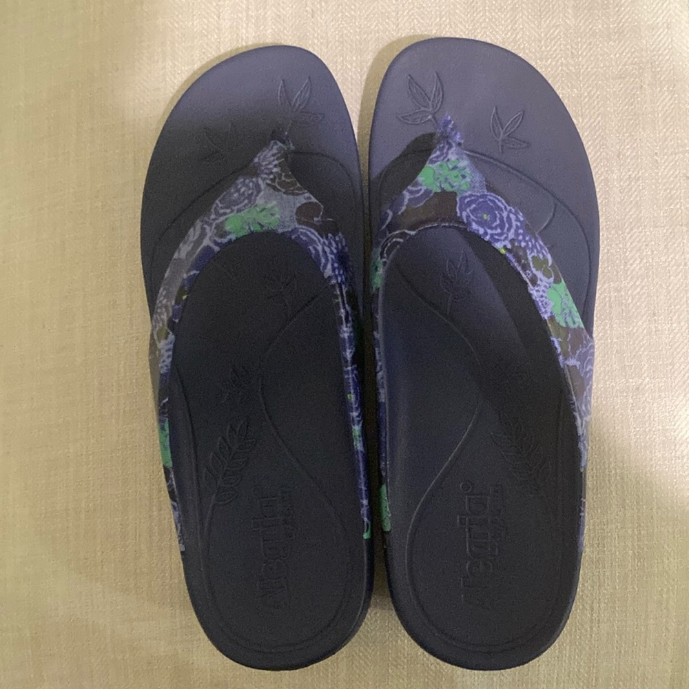 Alegria Sandal (new without box)